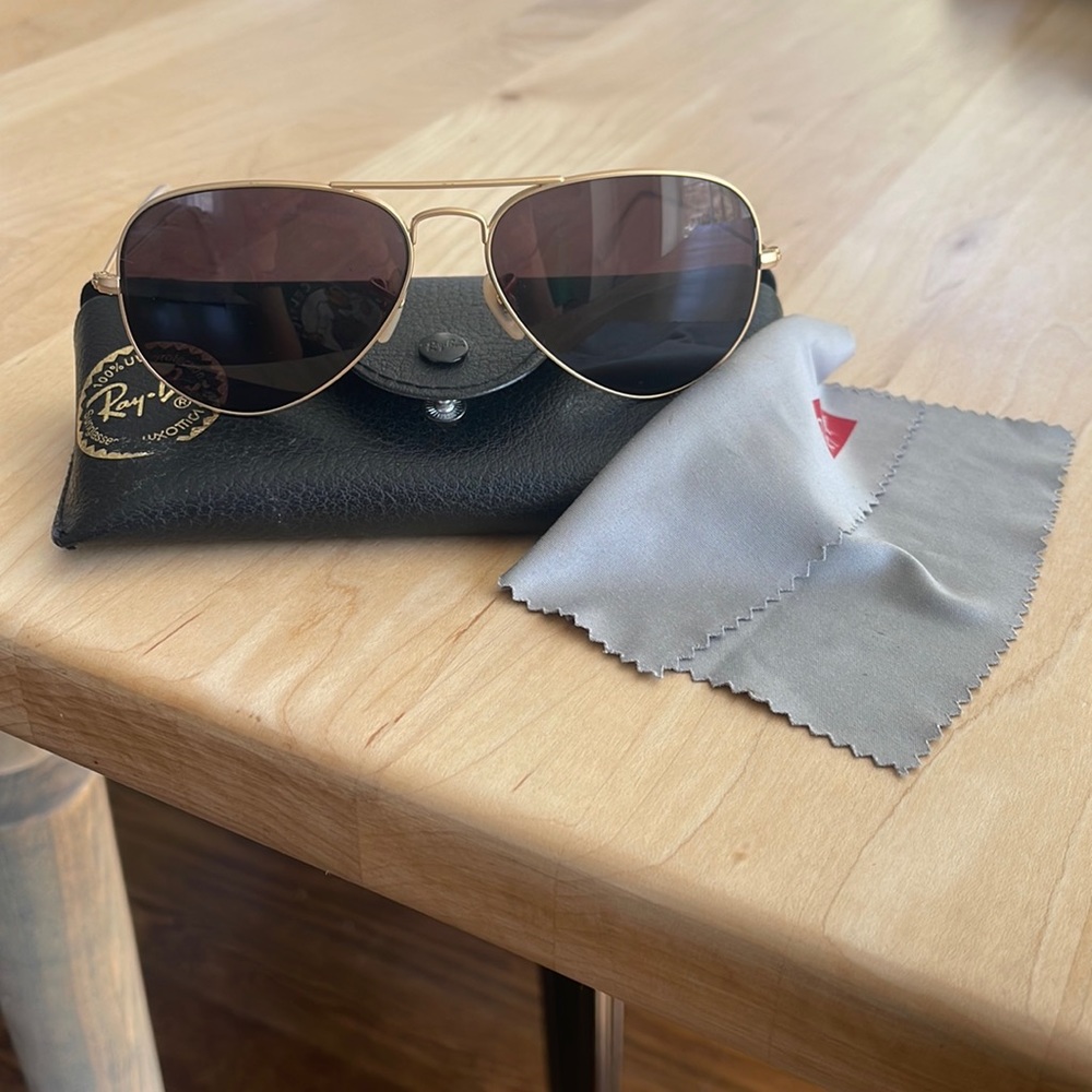 Official Ray-Ban Aviator sunglasses with rx lenses, like new